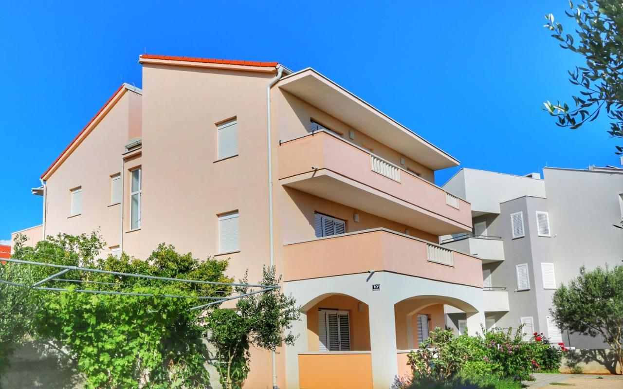 Apartment Dony - Ticic Novalja Dış mekan fotoğraf